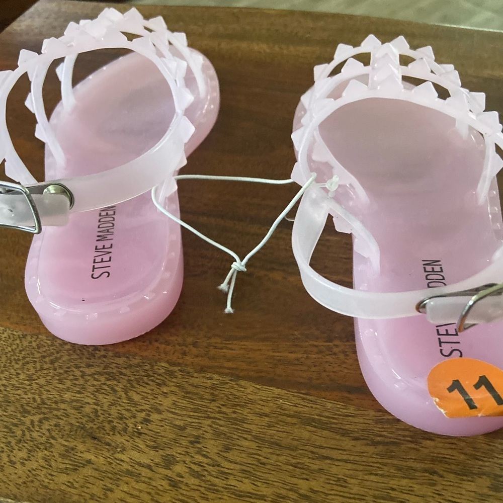 Steve Madden girls sandals - Picture 11 of 12
